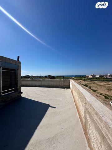 דו משפחתי, פרג, נווה הפרחים, עתלית