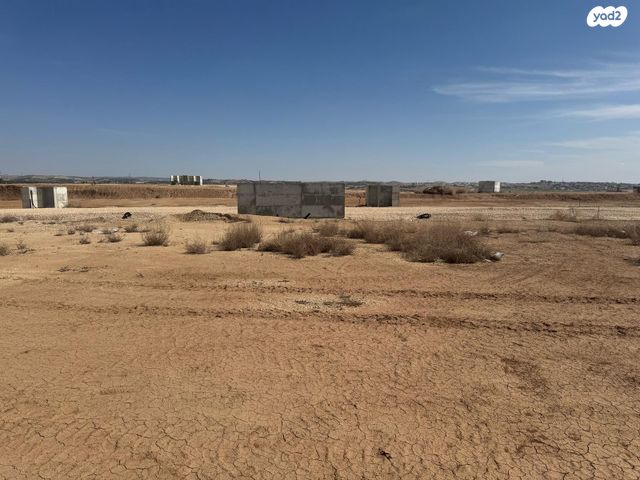 מגרשים, שדרות כרמית, כרמית, מיתר / כרמית