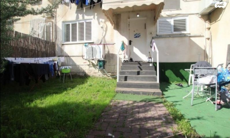 דירת גן, לוי אשכול, כפר סבא