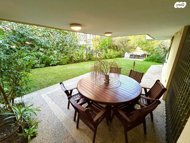 בית פרטי/ קוטג', קרית יערים, רמת השרון