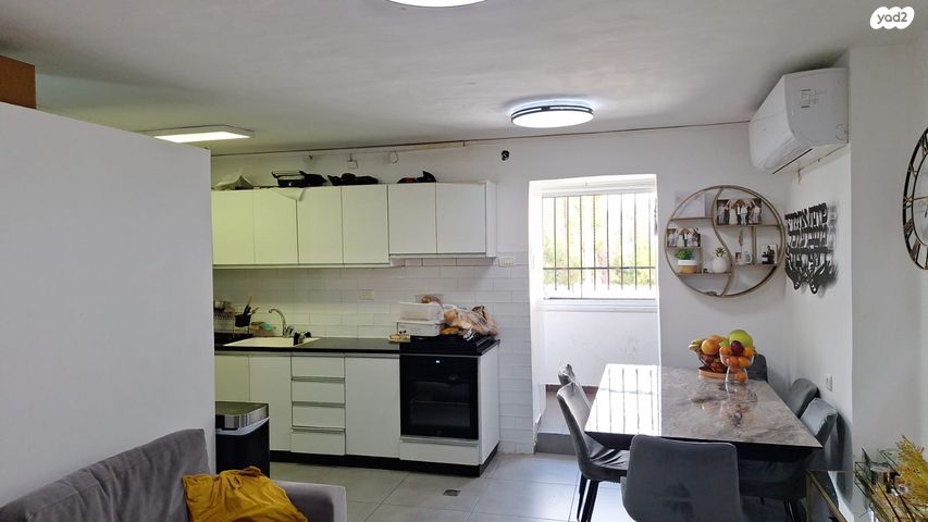 דירת גן, אורוגואי, קרית היובל, ירושלים