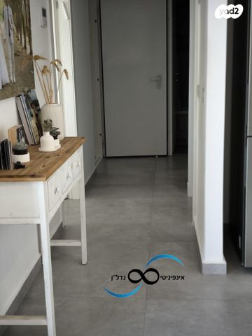 דירה, אריק איינשטיין, דרום חדש, פארק הים, בת ים