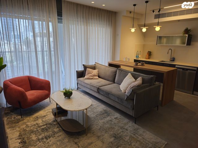 דירה, רש"י, נחלת גנים, רמת גן