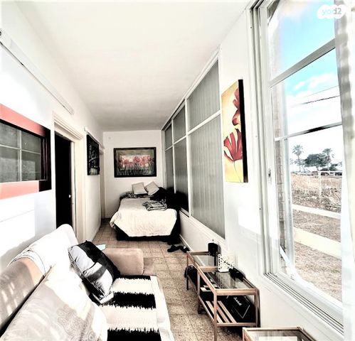 דירה, שדרות ז'בוטינסקי 8, מרכז העיר דרום, נתניה