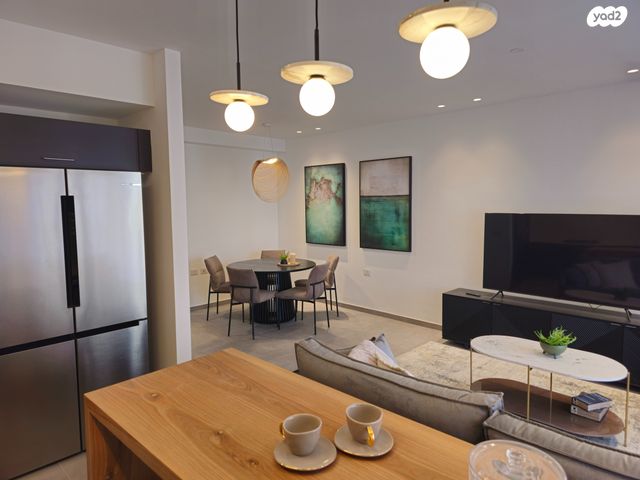 דירה, רש"י, נחלת גנים, רמת גן