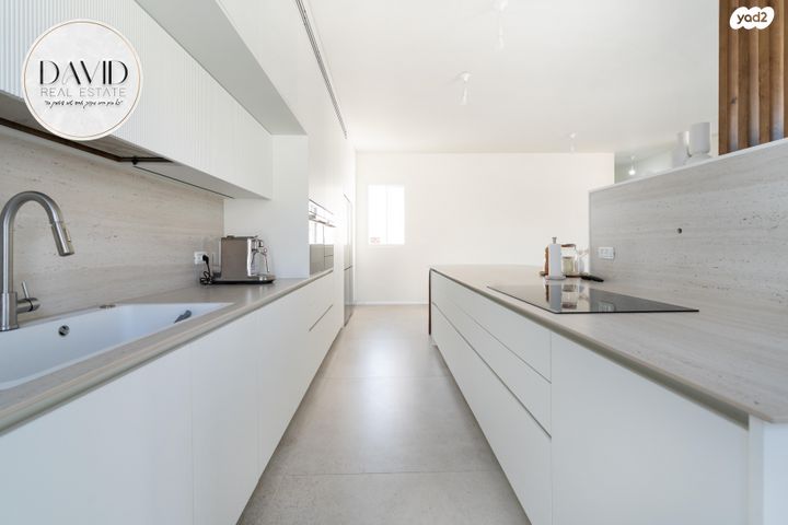 דו משפחתי, מורדי הגטאות 8, בית אליעזר, חדרה