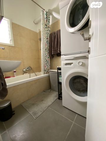 דירה, דליה, הל"ה, גבעתיים