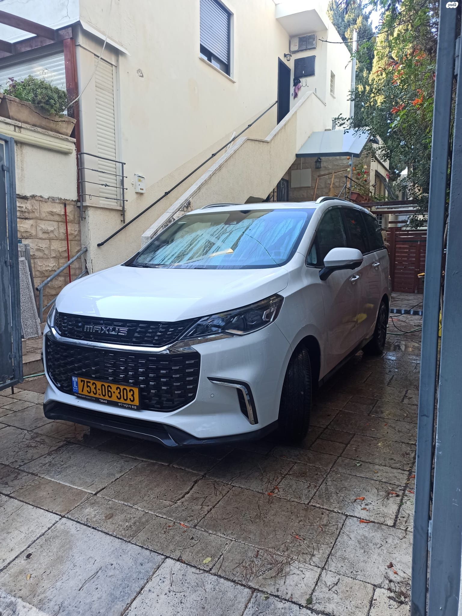 מודעת רכב מקסוס איוניק 5