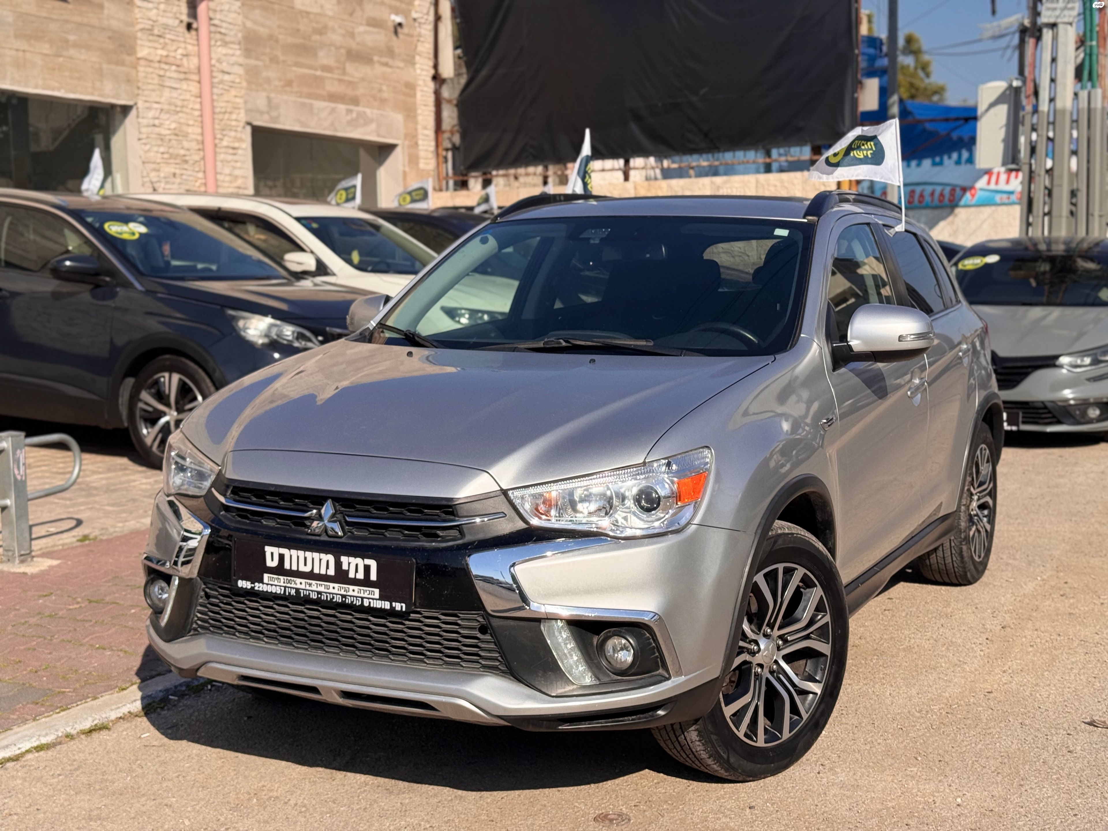 מודעת רכב מיצובישי ASX