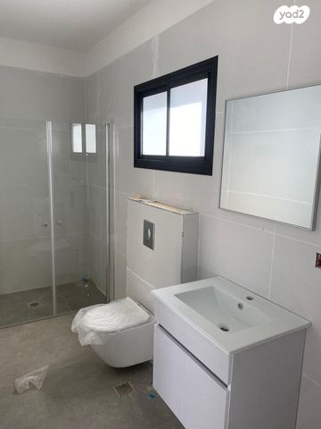 טריפלקס, ירושלים 11, מרכז העיר, חדרה