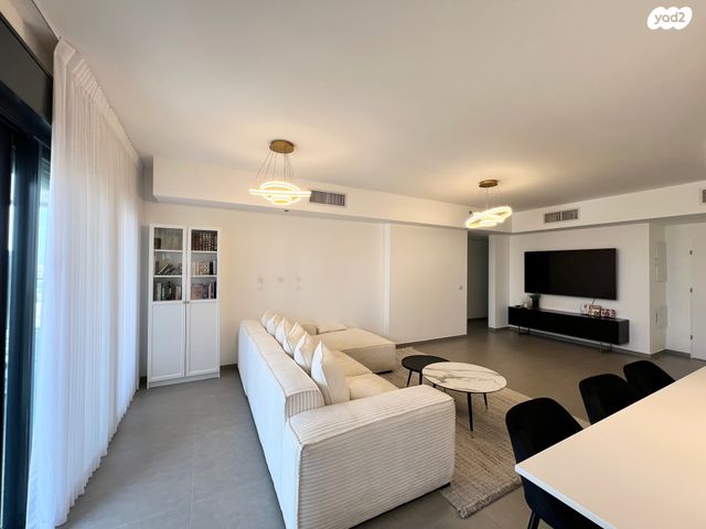 דירה, אייזיק רמבה 9, נוף הטיילת, נתניה