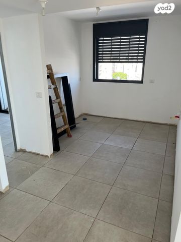 גג/ פנטהאוז, ישראל בן ציון, דרום מערב ותיק, בת ים