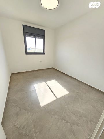 דירת גן, הגפן, כרמי הנדיב, אחוזת רוטנר, קרית מלאכי