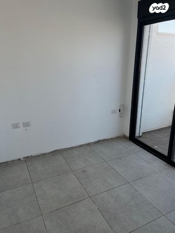 גג/ פנטהאוז, ישראל בן ציון, דרום מערב ותיק, בת ים