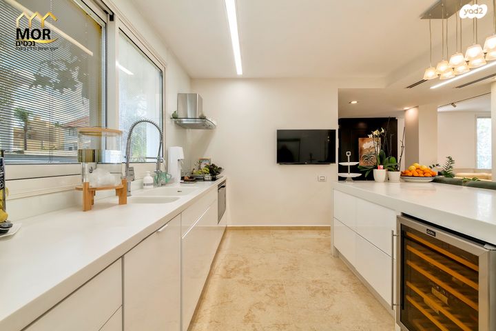 בית פרטי/ קוטג', נווה אילן - אזרחי, יבנה