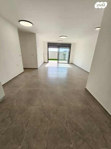 דירת גן, הגפן, כרמי הנדיב, אחוזת רוטנר, קרית מלאכי