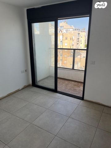 גג/ פנטהאוז, ישראל בן ציון, דרום מערב ותיק, בת ים