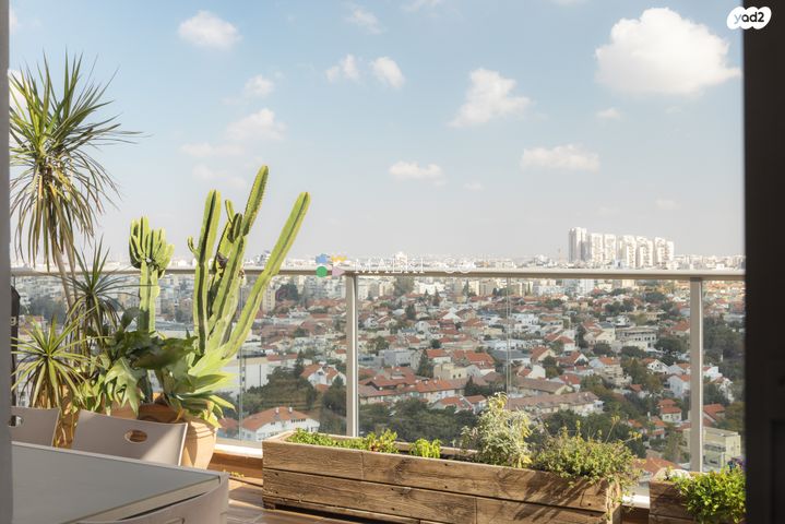 גג/ פנטהאוז, שמשון זליג, האירוס, ראשון לציון