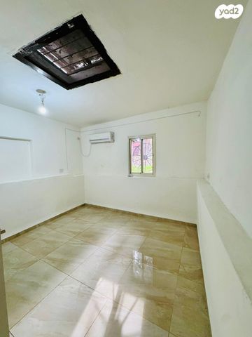 בית פרטי/ קוטג', דוד שו"ב, ראש פינה