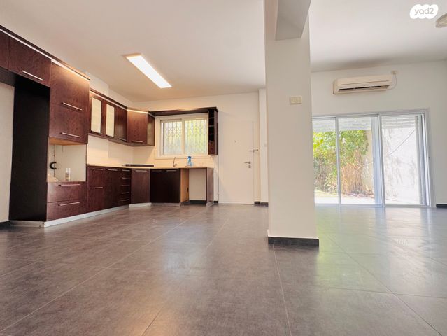 דירת גן, גולומב 51, מרכז, קרית עבודה, חולון