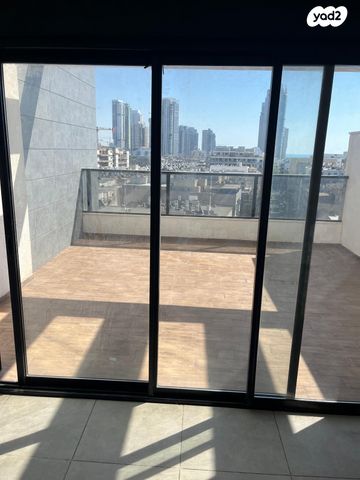 גג/ פנטהאוז, ישראל בן ציון, דרום מערב ותיק, בת ים