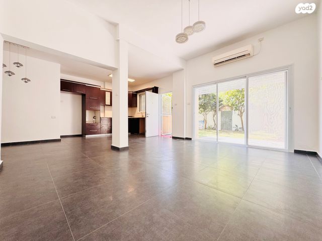 דירת גן, גולומב 51, מרכז, קרית עבודה, חולון