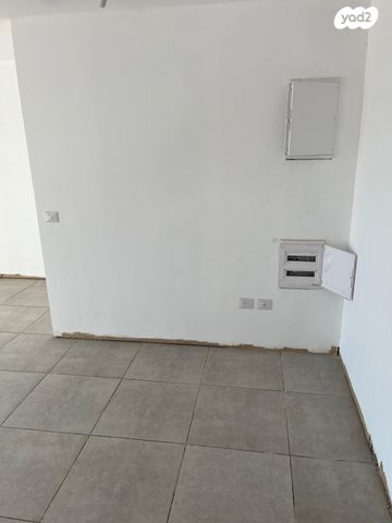 גג/ פנטהאוז, ישראל בן ציון, דרום מערב ותיק, בת ים