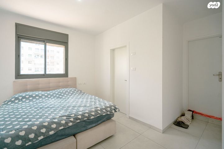 דירה, אלון, החורש, חריש