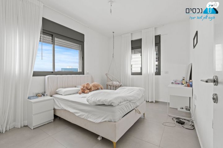 גג/ פנטהאוז, לוי אשכול, מורשת, מודיעין מכבים רעות