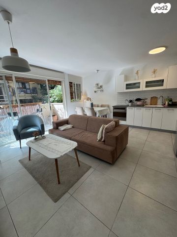 הרב יצחק ידידיה פרנקל 47