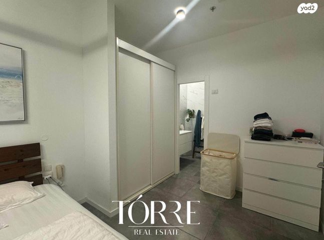 דירה, דרך מנחם בגין 158, מונטיפיורי, הרכבת, תל אביב יפו