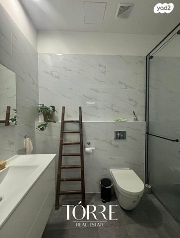 דירה, דרך מנחם בגין 158, מונטיפיורי, הרכבת, תל אביב יפו