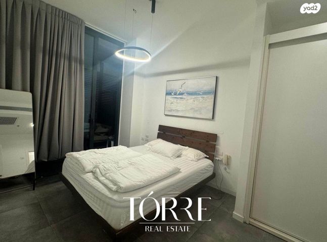 דירה, דרך מנחם בגין 158, מונטיפיורי, הרכבת, תל אביב יפו