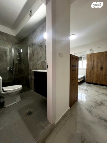 דירה, העיר התחתית, ואדי סאליב, חיפה