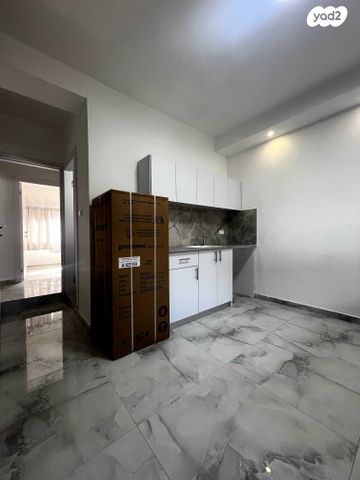 דירה, העיר התחתית, ואדי סאליב, חיפה