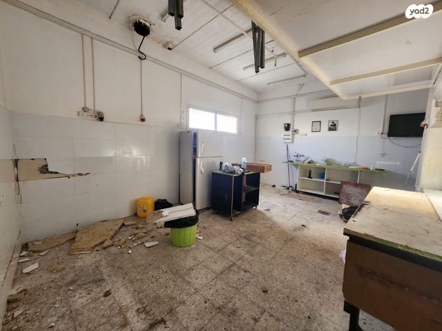 חנויות/ שטח מסחרי, הרצל, עמידר, טירת כרמל