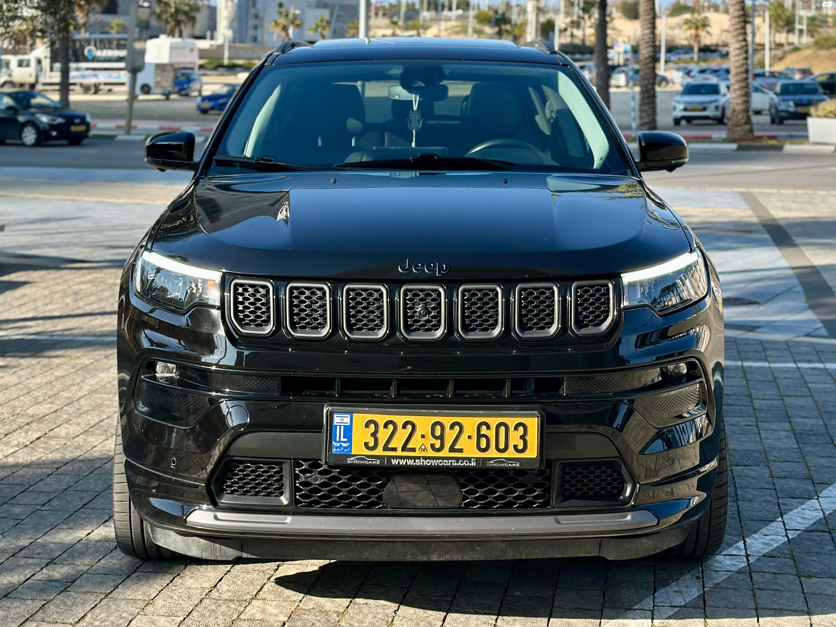 מודעת רכב ג'יפ קומפאס