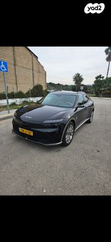 מודעת רכב ג'נסיס GV60