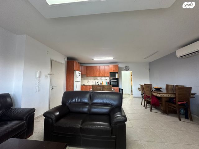 דירה, הסיתוונית, קרית ראשון, ראשון לציון