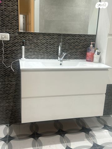 דירה, ציון בהלול, שיכון עובדים, טבריה