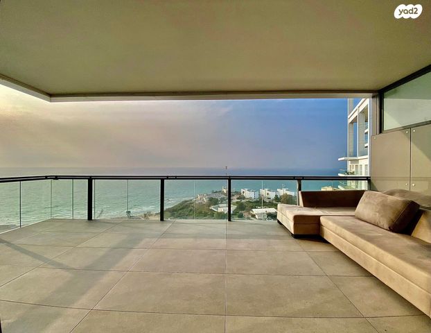 שדרות רחבעם זאבי 13