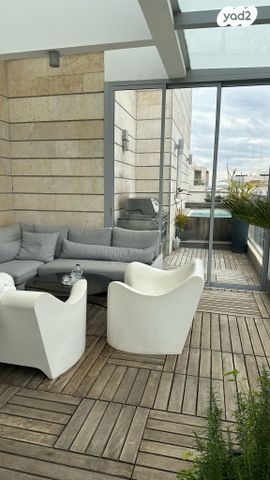 גג/ פנטהאוז, רחובות המדע, רחובות