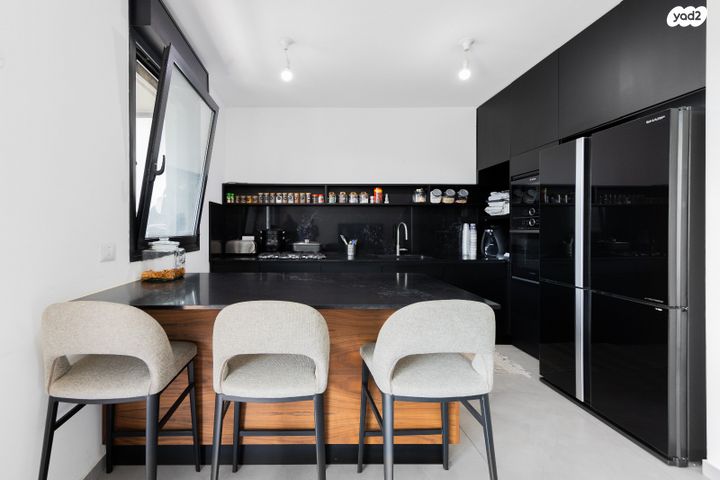 דירה, עטרות, תל יהודה, רמת גן