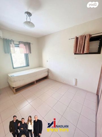 דירה, יחיאל וייסנברג, קנדי, אור עקיבא