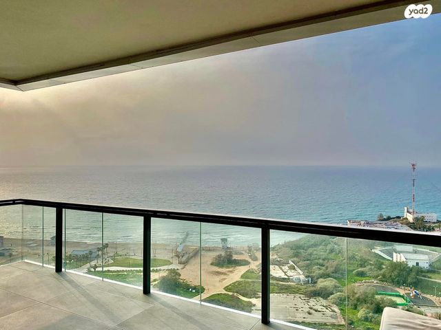 דירה, שדרות רחבעם זאבי 13, גבעת אולגה, חדרה