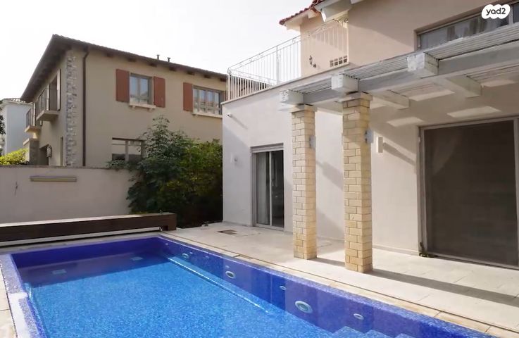 בית פרטי/ קוטג', רעננה