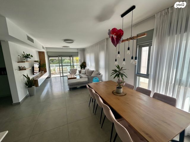 דירה, אבן גבירול, הרצליה