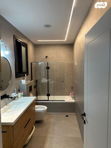 דירה, י.ל. ברוך, הרצליה הירוקה, נווה עובד, הרצליה