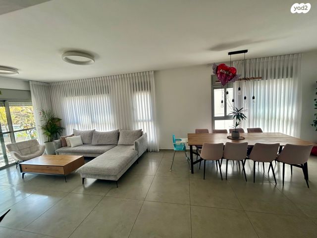 דירה, אבן גבירול, הרצליה