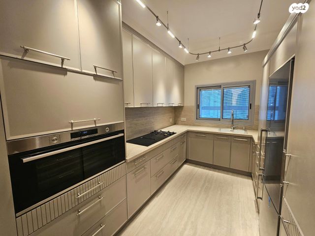 דירה, משפחת מלבסקי 5, עיר ימים, נתניה